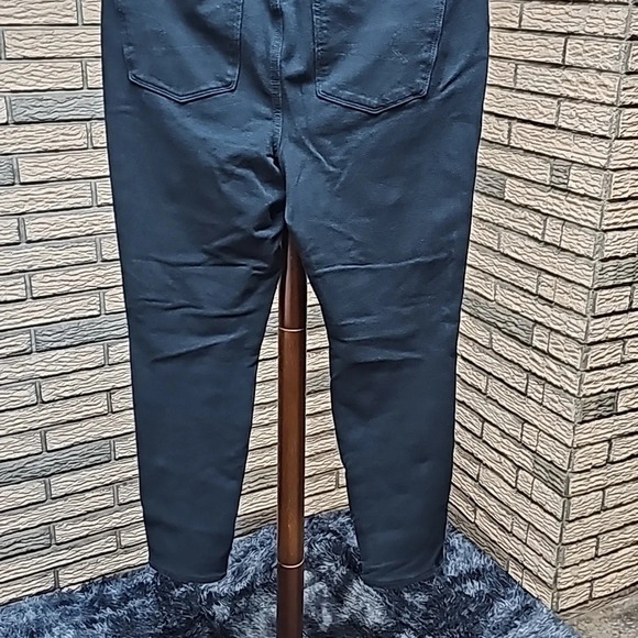 American Eagle Hi Rise Jegging Black Sz 14 Short - Picture 6 of 12